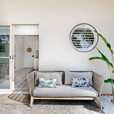 Coastal Luxe Suite With Pool ~ Walk To Noosa River Noosaville Exterior photo